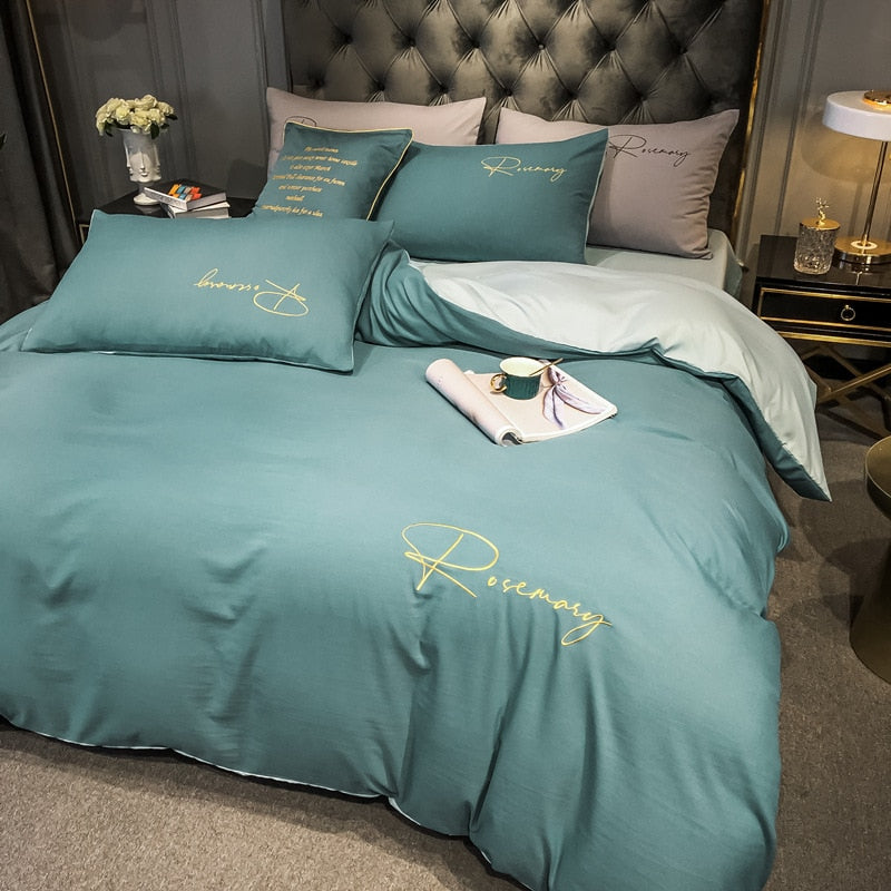 Conjunto De Cama Simples Com Letras Bordadas Em Azul E Verde