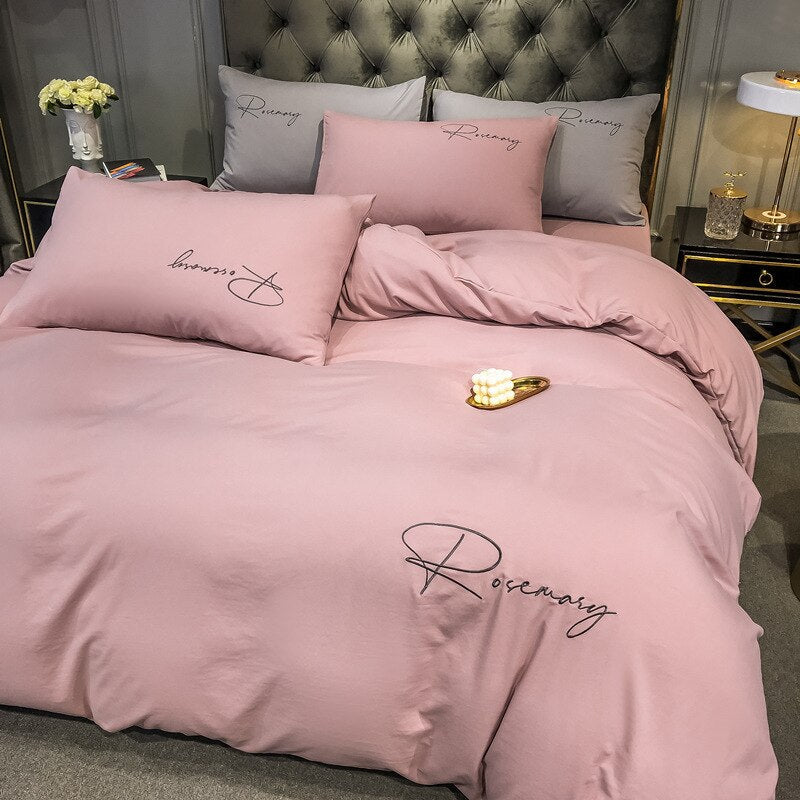 Conjunto De Roupa De Cama Simples Com Letras Bordadas Em Rosa Claro