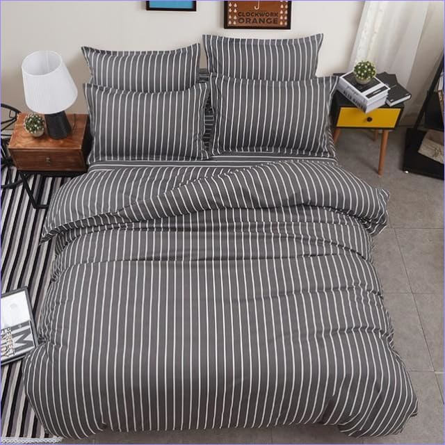Capa De Edredom Com Listras Brancas Finas